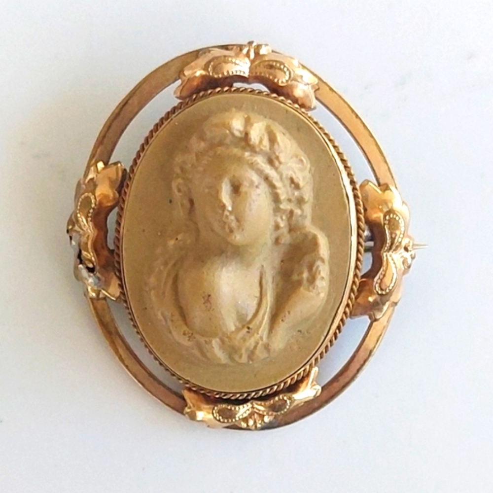 Antique Victorian High Relief Lava Cameo Brooch Lady Pin